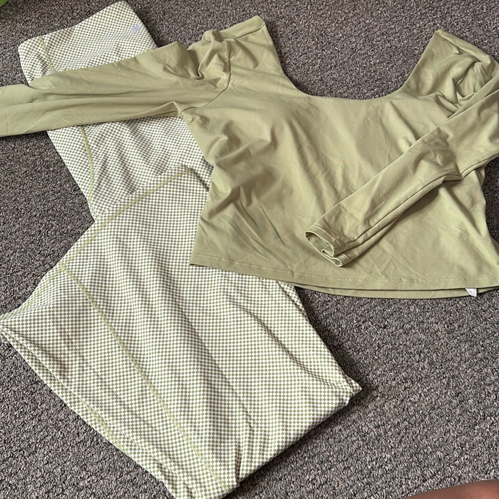 Fabletics Two Piece Set